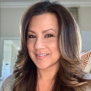 Meet your Posher, Desiree